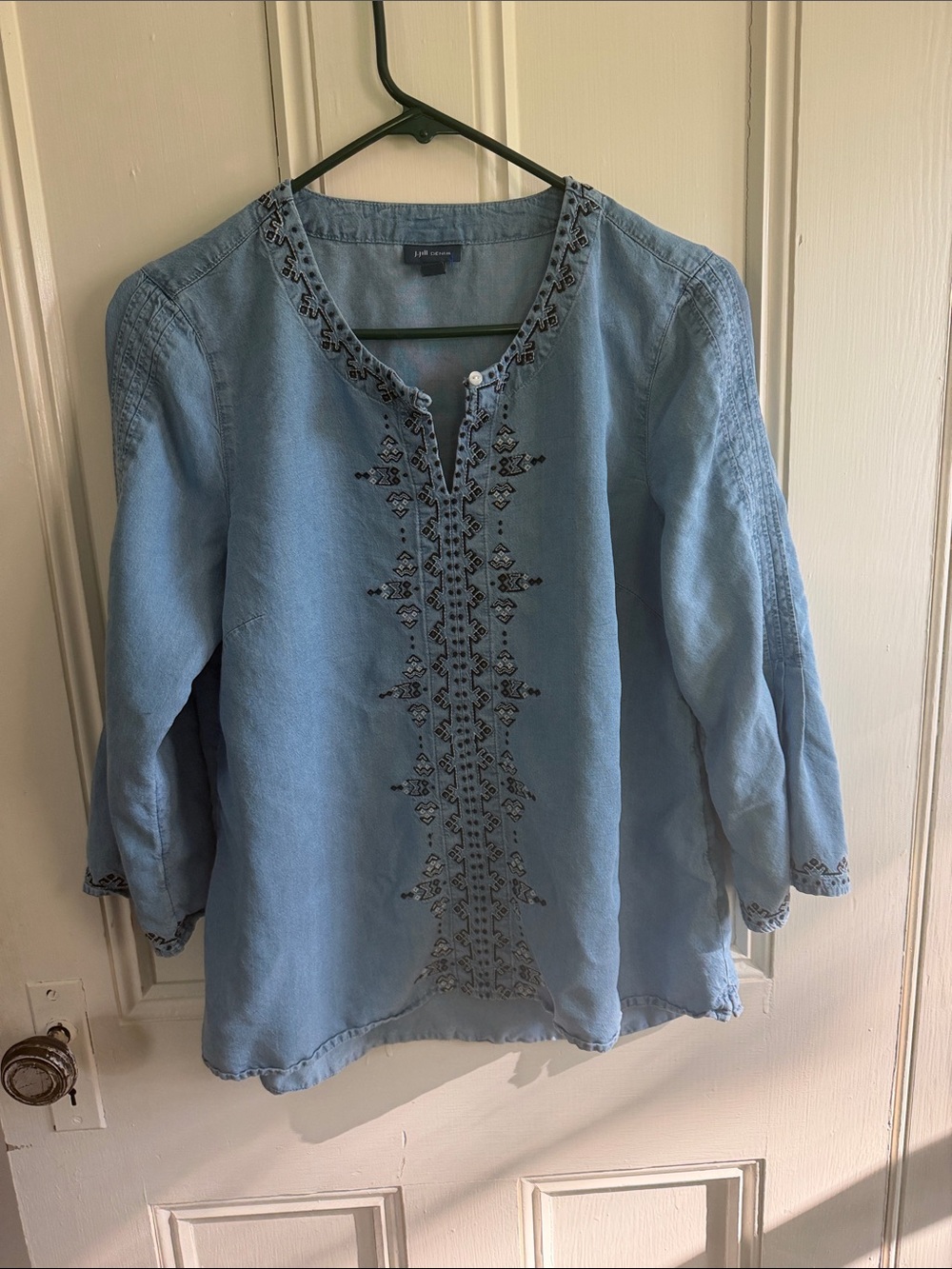 J. Jill Light Blue Embroidered V-Neck Tunic